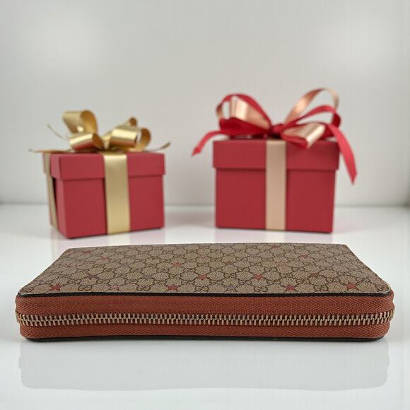 Gucci Micro GG Star Supreme Coated Canvas Zip Around Wallet - Picture 6 of 16